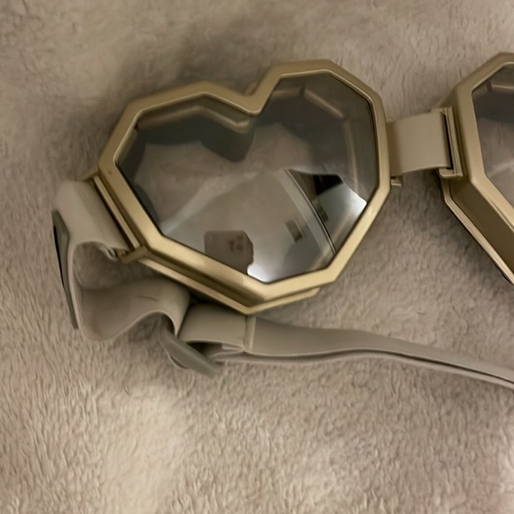 ESQ  Heart shaped ski goggles - Picture 4 of 5